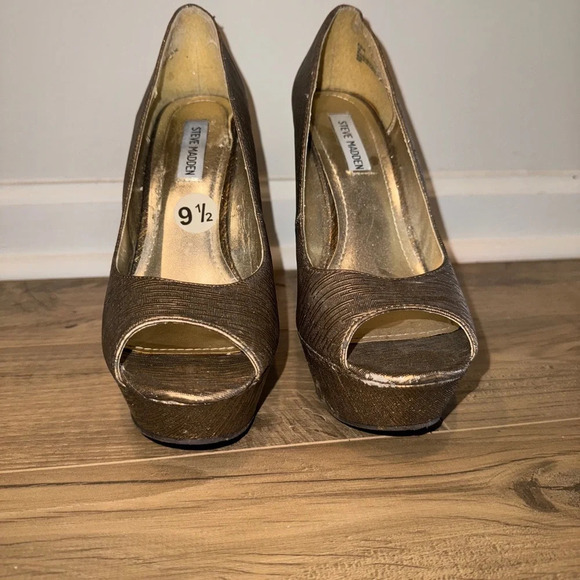 Steve Madden Gold Silver Metallic Elsi Wedges 8 - Picture 2 of 8